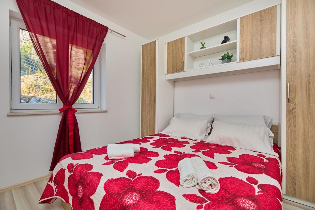 Apartments Baro Maranovici Екстер'єр фото